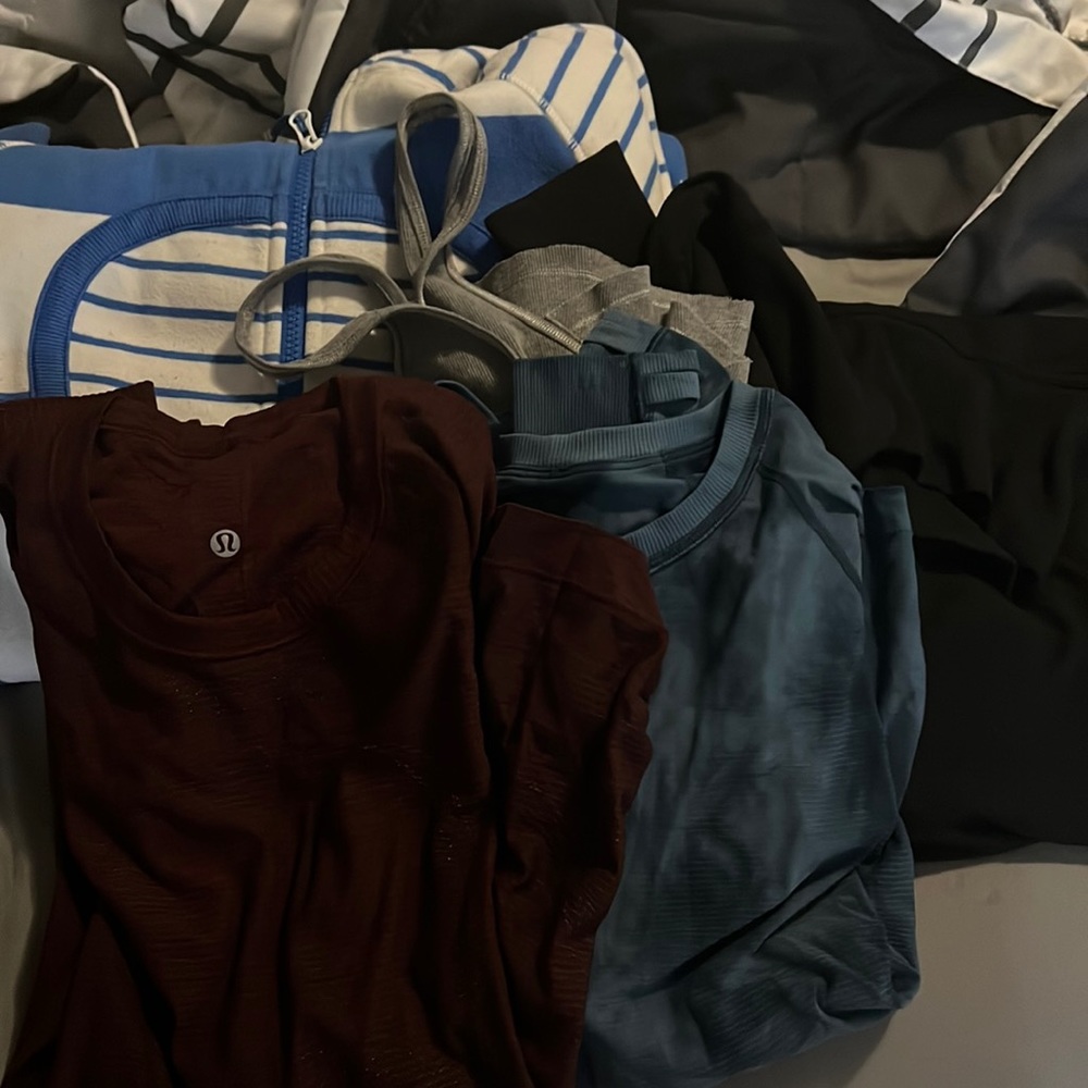 Lulu haul , won’t separate all sizes 6-8…